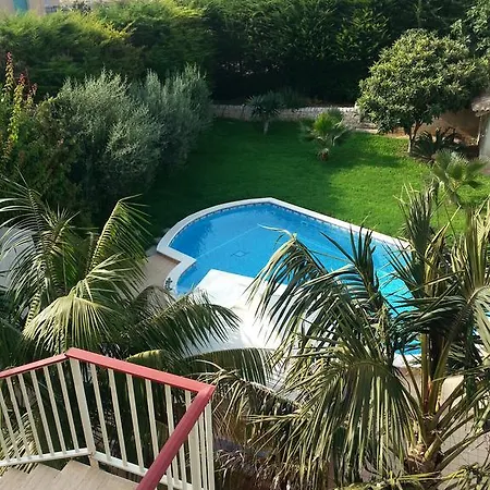 Апартаменты Vanessaholidayhome